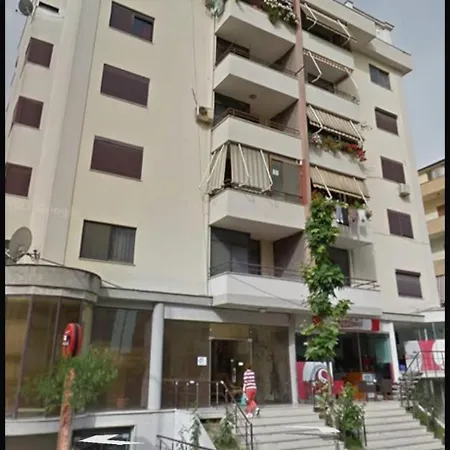 Helias Nest * דורס